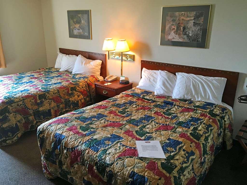 Country Hearth Inn & Suites Willard Room photo