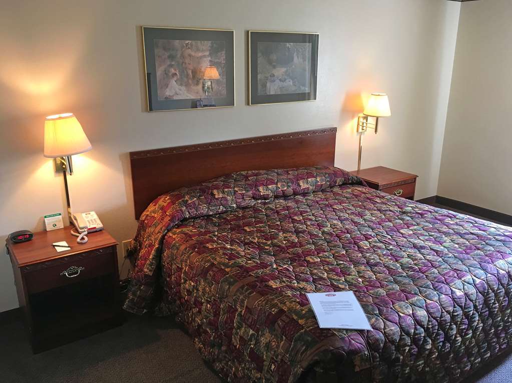 Country Hearth Inn & Suites Willard Room photo